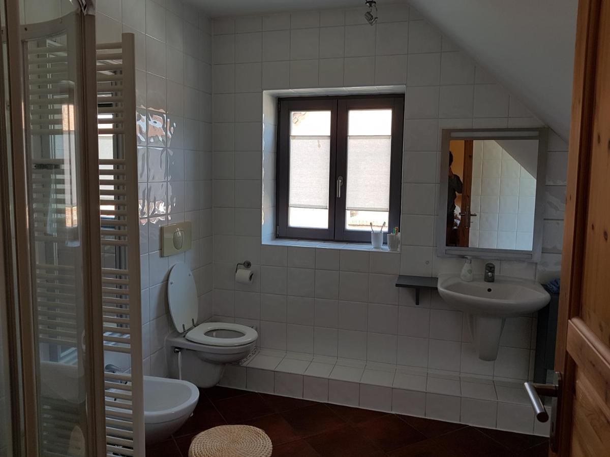 Grosse Wohnung / Haushaelfte In Peetzig Am See Angermunde Exterior foto
